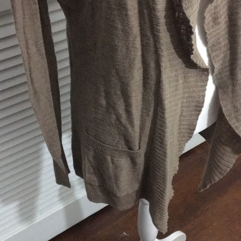 Cardigan - Picture 2 of 4